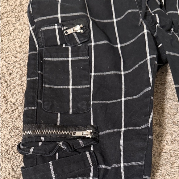 Hot Topic Black and White Grid Cargo Pants - Picture 2 of 7